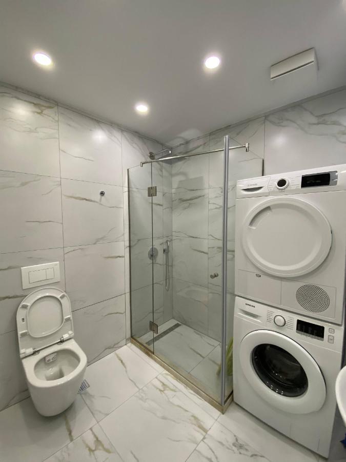 Komatas Modern Apartments In Bllok Area Tiranë Eksteriør bilde